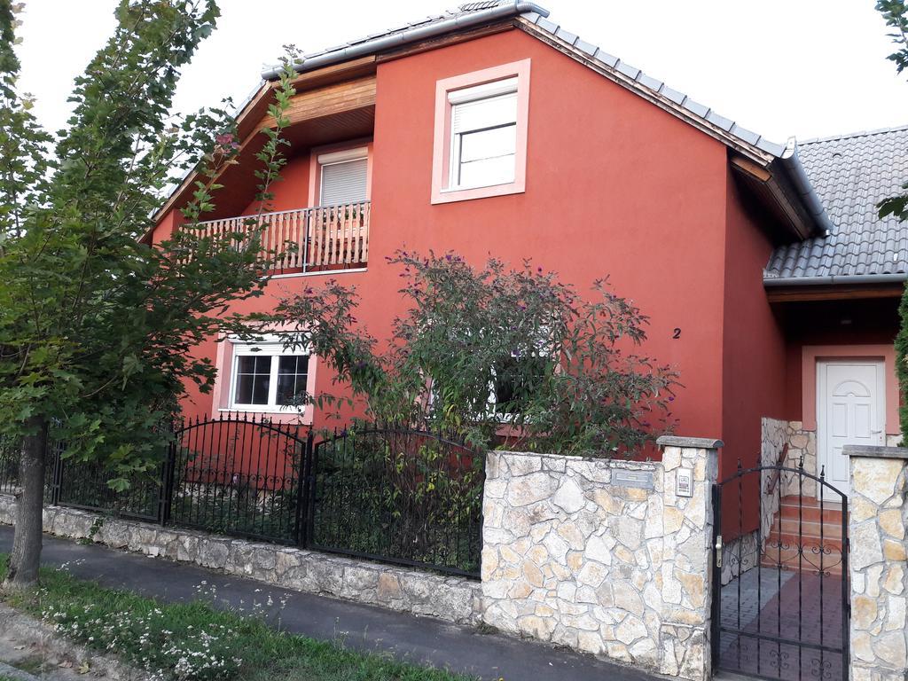 Zala Holiday Apartman Keszthely Exteriör bild